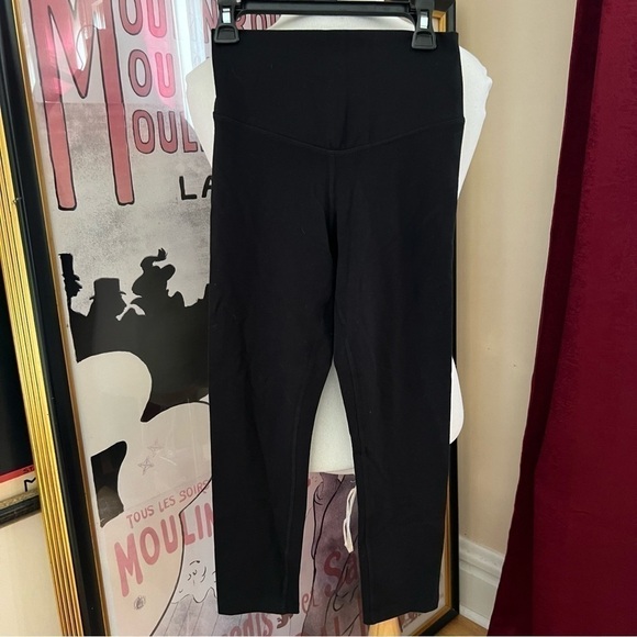 Old Navy: Extra High-Waisted PowerChill Crop Leggings New With Tags Sz XS - Picture 6 of 9